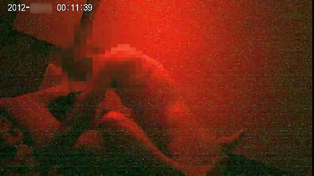 Pornografia sensual sem registo.  Bits vídeos pornôs de mulheres brasileiras na caixa de Venões