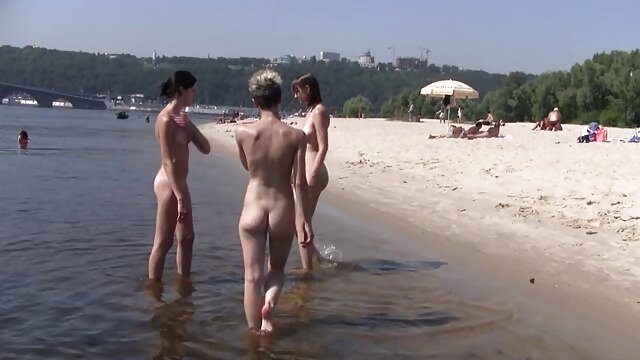 Pornografia sensual sem registo.  Intotheattic-2008-Penelope vídeo pornô de mulher brasileira perdendo a virgindade