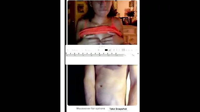 Pornografia sensual sem registo.  Ladrão vídeo pornô brasileiro mulher com mulher adolescente