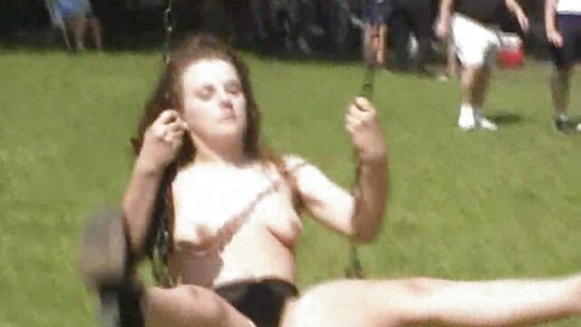 Pornografia sensual sem registo.  Complexo de tortura vídeo pornô só mulher brasileira do inferno